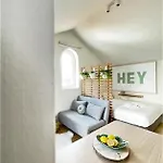 Hey - Free Parking And Smart Tv